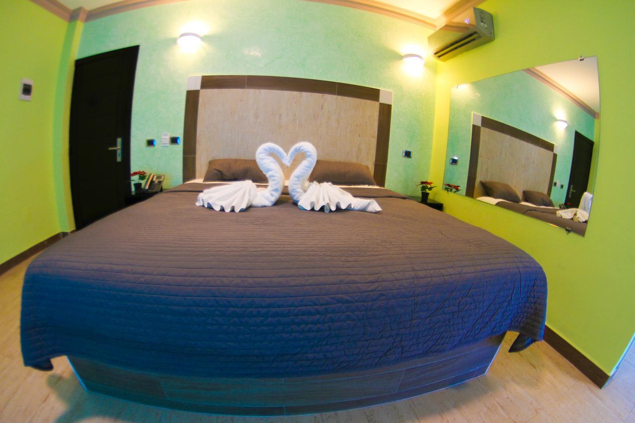 Hotel Friohot Boca Chica Esterno foto
